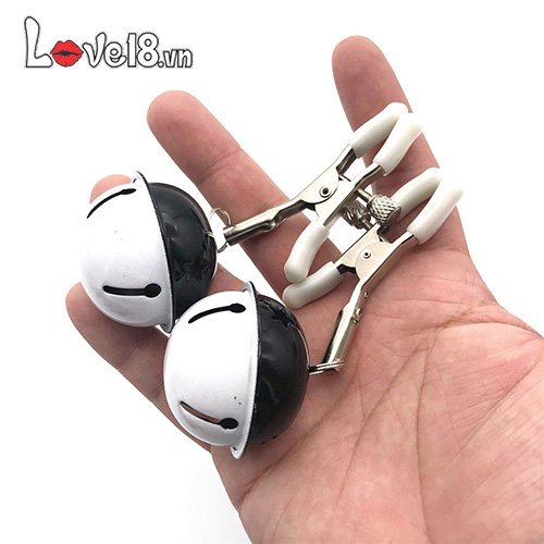 Bộ kẹp nhũ hoa bạo dâm lục lạc kim loại kích thích cực khoái