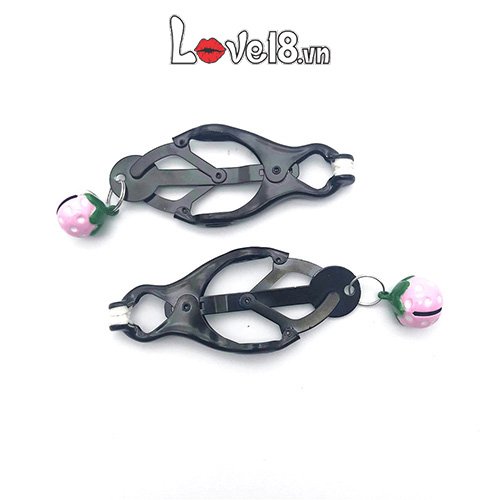 Bộ Kẹp Nhũ Hoa Lục Lạc Trái Dâu Dụng Cụ Bạo Dâm Sang Trọng Bộ Kẹp Nhũ Hoa Lục Lạc Trái Dâu Dụng Cụ Bạo Dâm Sang Trọng