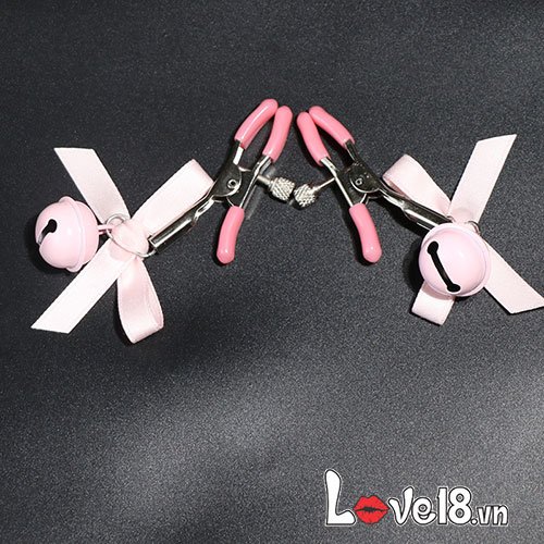 Kẹp Vú Bạo Dâm Lục Lạc Nơ Quyến Rũ Kích Thích Mua Ngay