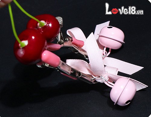 Kẹp Vú Bạo Dâm Lục Lạc Nơ Quyến Rũ Kích Thích Mua Ngay