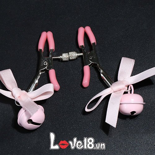 Kẹp Vú Bạo Dâm Lục Lạc Nơ Quyến Rũ Kích Thích Mua Ngay