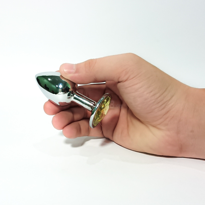 Dụng cụ hậu môn kim loại đính đá hình giọt nước sắc sảo hấp dẫn
