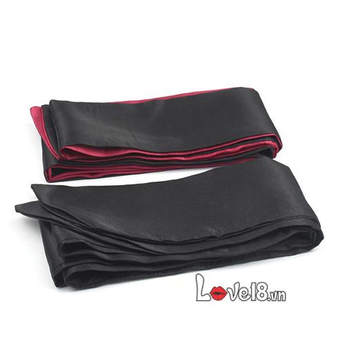 Khăn Bịt Mắt Lụa Satin BDSM Đen Đỏ Kích Thích Mạnh Mẽ