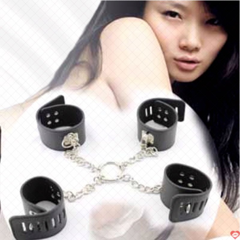 Đồ chơi bạo dâm còng tay chân tạo cảm giác mạnh mẽ