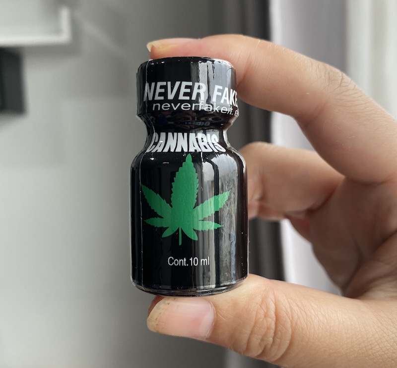 Chai hít kích dục Cannabis 10ml Never Fake It chính hãng Mỹ