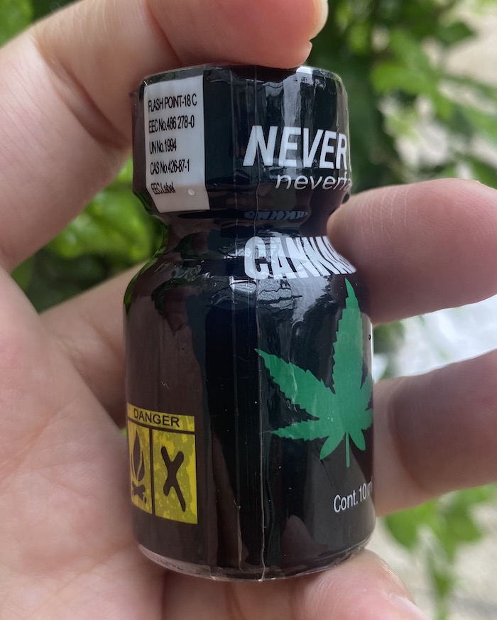 Chai hít kích dục Cannabis 10ml Never Fake It chính hãng Mỹ