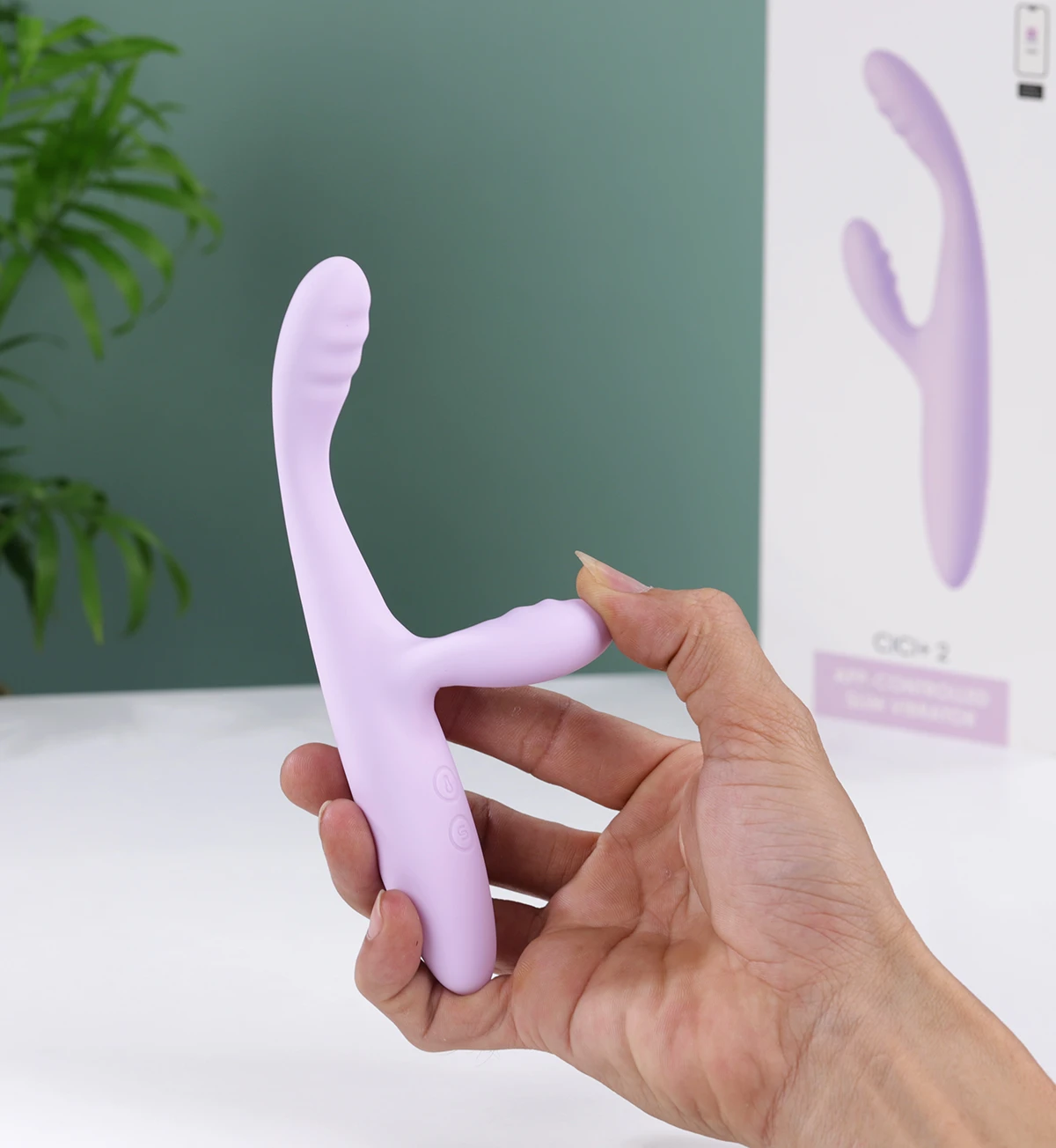 Dương vật giả Svakom Cici Plus 2 rung mạnh điều khiển App tiện lợi 
